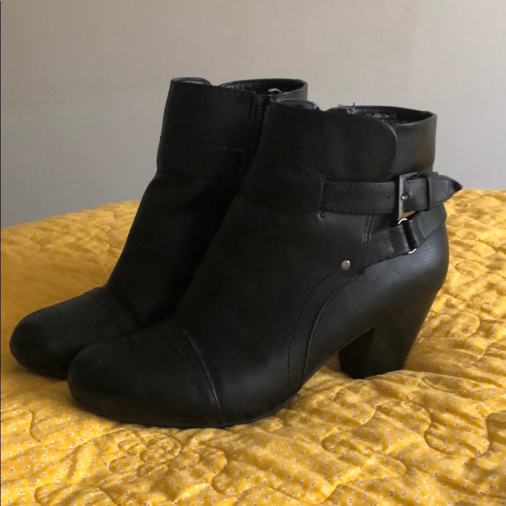 Blank ankle booties